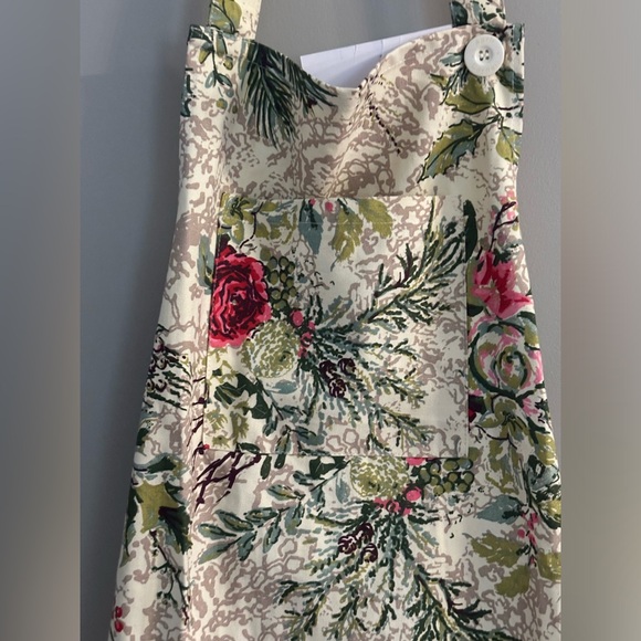 April Cornell Merry Antique Apron 100% Cotton Floral Pine Christmas Red, Cream - Picture 5 of 10